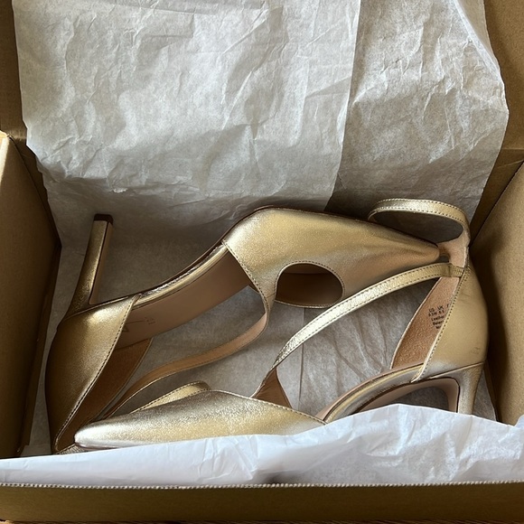 Naturalizer Women's 27 Edit Abilyn Pointed Toe Pump Shoe - Picture 2 of 6